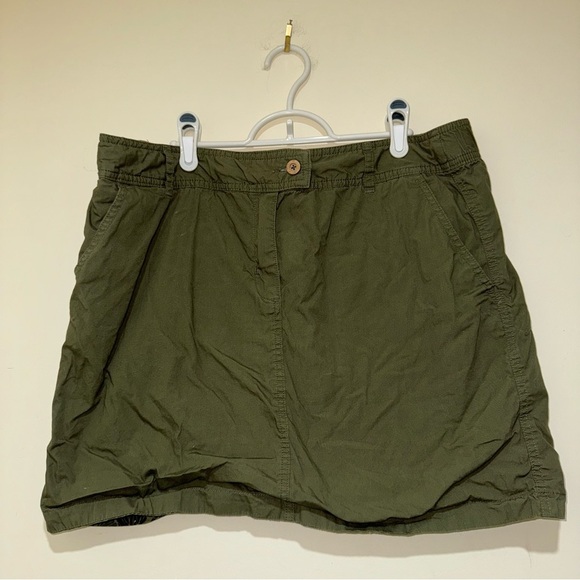 Women Y2K Reversible Cargo Green Floral Camo Mini Length Drawstring Waist Skirt - Picture 1 of 15